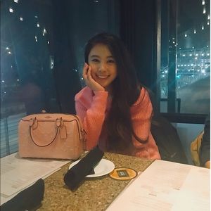 Meet your Posher, Anh minh